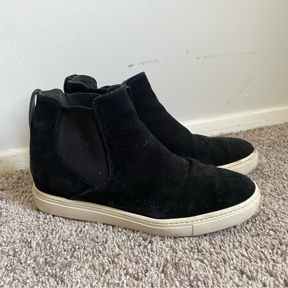Vince Newlyn Slip On Suede Sneaker Chelsea boots Size 7.5 Black - Picture 2 of 10